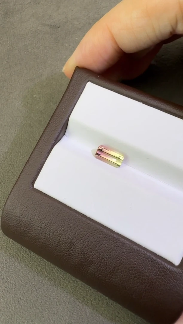 未镶嵌珠宝半成品碧玺1.06ct