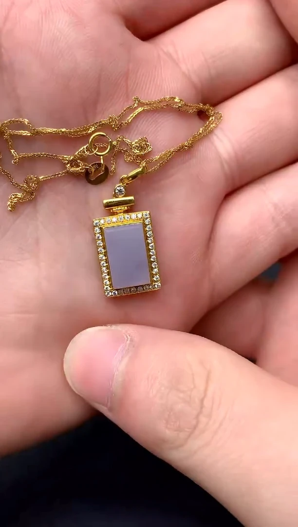 颈饰18K金镶嵌翡翠215 -中国好珍宝