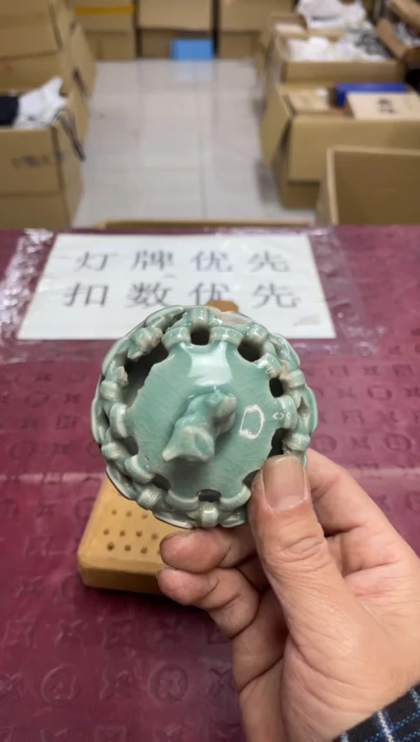 碟阿*默认微瑕，no退no换，介意勿拍