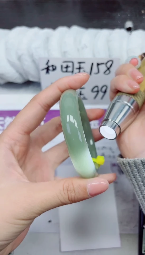 未镶嵌手镯石英质玉D90-57.58