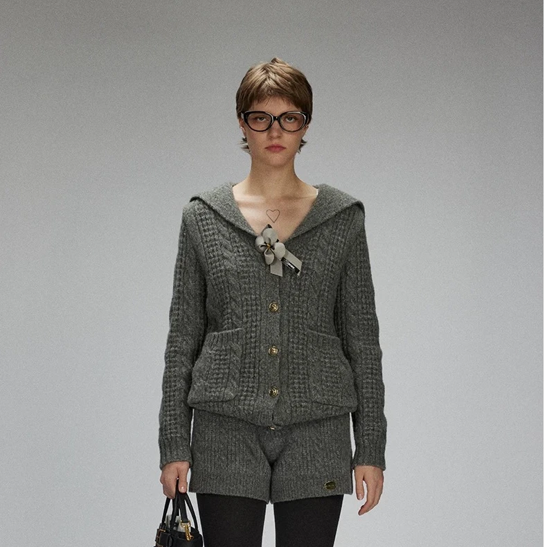 LACERTA莱瑟塔 25秋冬 绞花海军领羊毛针织外套