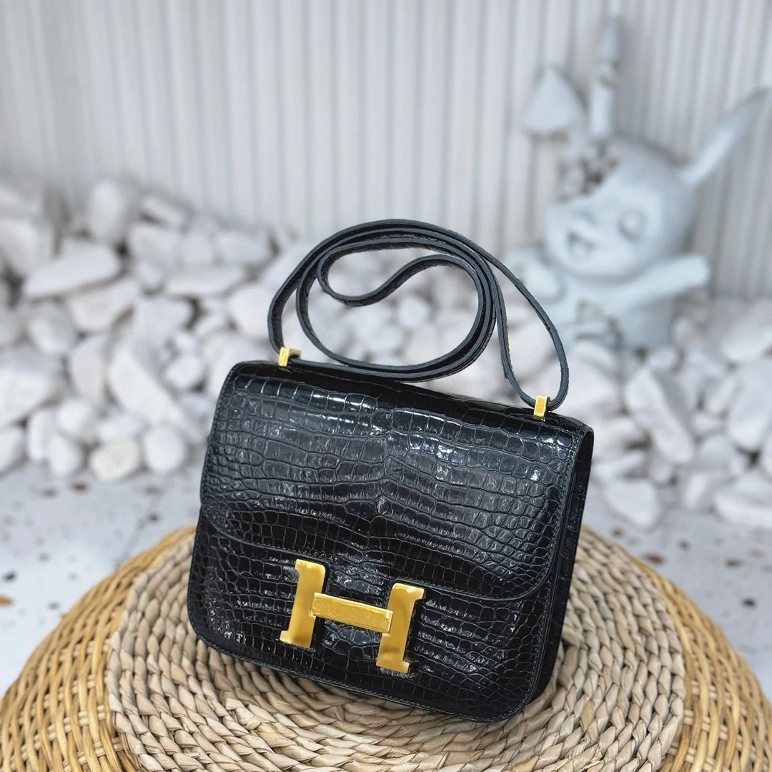 99新 Hermes/爱马仕 HERMES 康康19黑金倒v亮面 99新 圈s