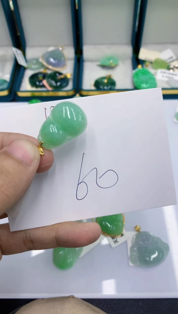 颈饰未镶嵌翡翠1111111111