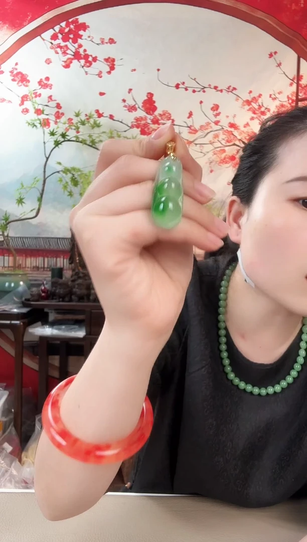 圣吉推荐款豆荚吊坠