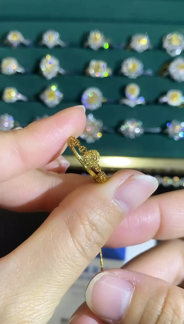 18K金镶嵌戒指钻石4