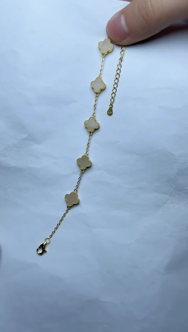 【闪购商品】和田玉手链银S925镶嵌06四叶草手链