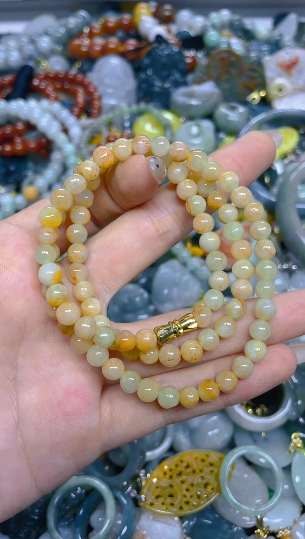 颈饰未镶嵌翡翠5MM/ W /翡翠A货，一件也是批发价