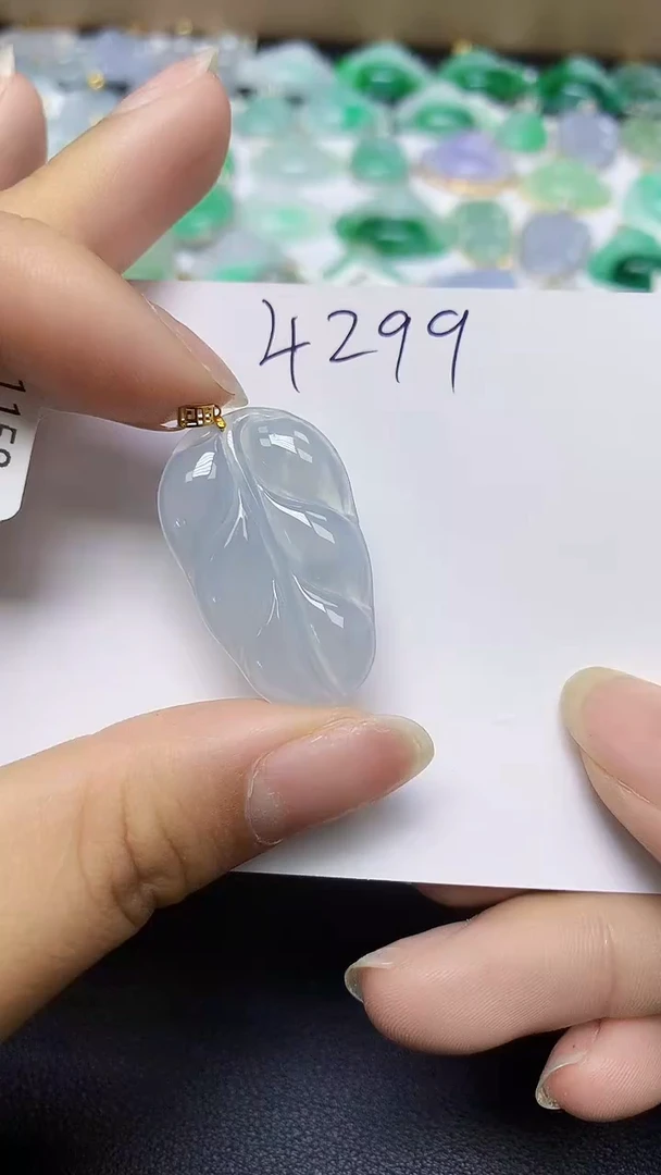 翡翠18K金镶嵌颈饰天然缅甸翡翠A货