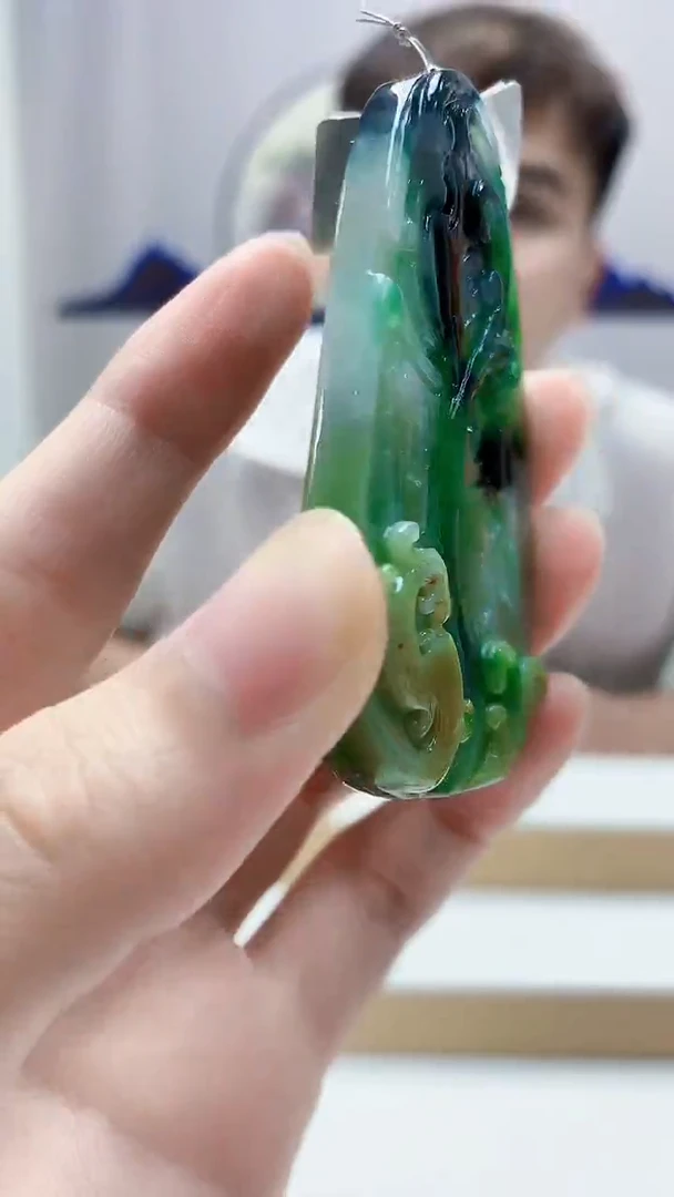 未镶嵌定制翡翠盛***理4868zm-毛货挂件
