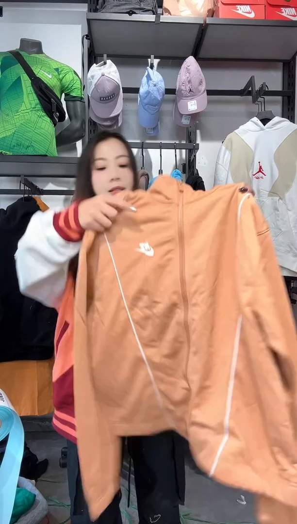 1005编码 瑕疵款直播间过款为准 尺码    身高  M