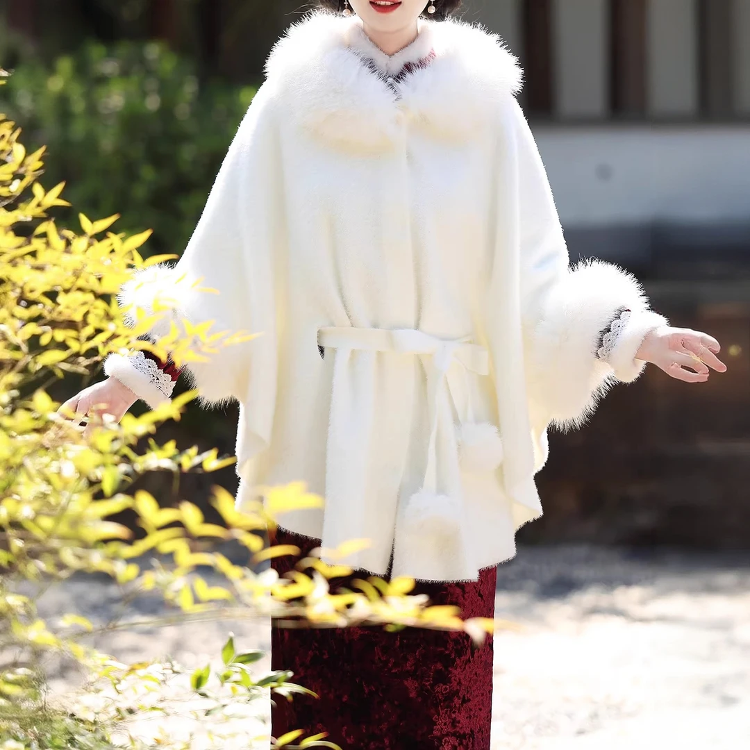 新中式旗袍披肩米白色秋冬装收腰加绒女2025新款初冬上衣外套加厚