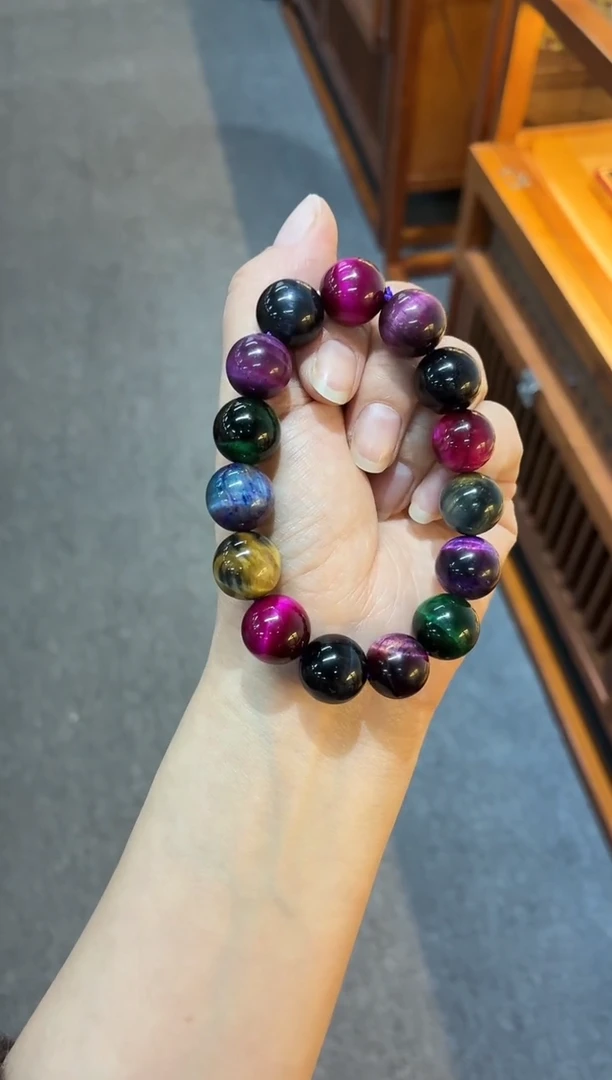 【慧慧甄选】高端轻奢手链多样性发货LQ3679S