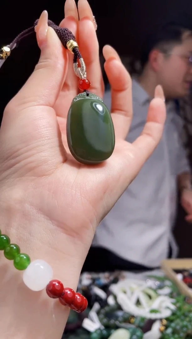 【闪购商品】和田玉颈饰未镶嵌拍一发一
