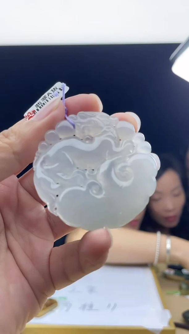 【闪购商品】定制翡翠未镶嵌    6108