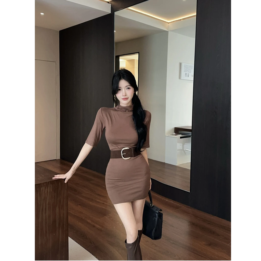 纯欲风内搭显瘦连衣裙女秋季新款高级感小个子修身收腰包臀短裙子
