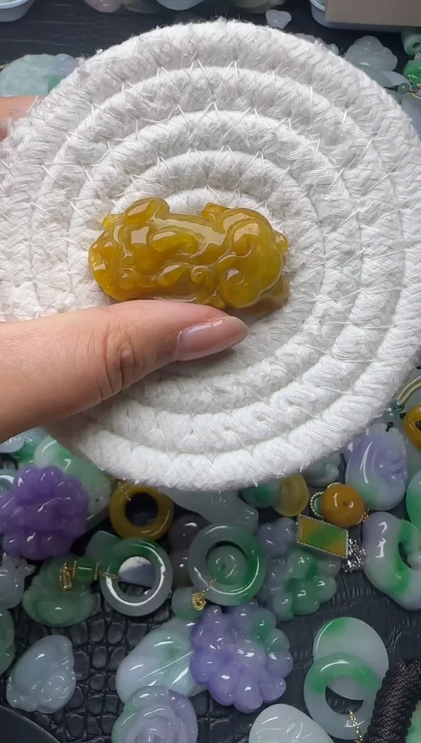 颈饰未镶嵌翡翠缅甸翡翠吊坠