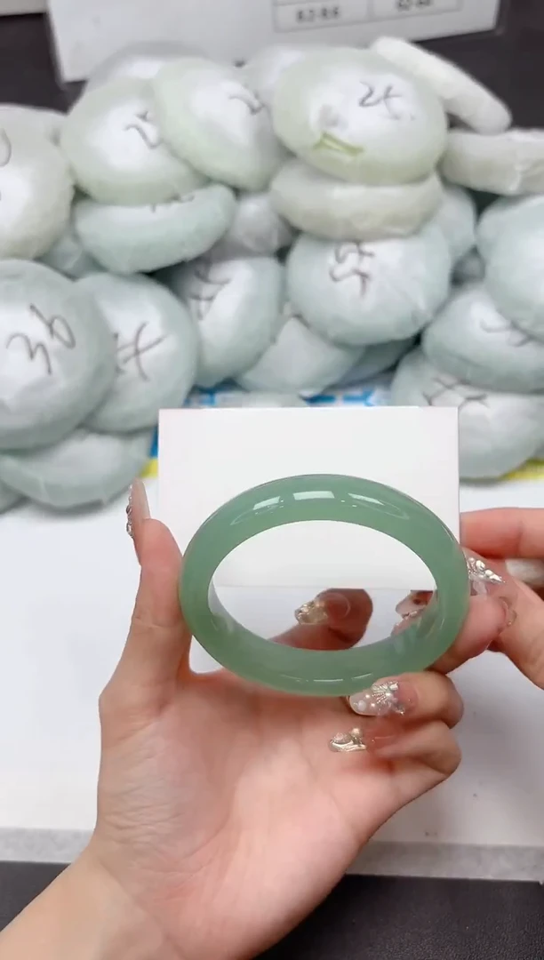 未镶嵌手镯石英质玉90-60.1