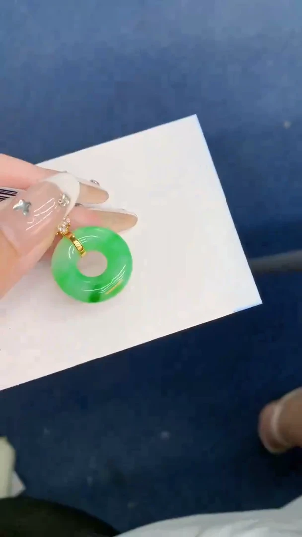 翡翠未镶嵌吊坠(不含链)1