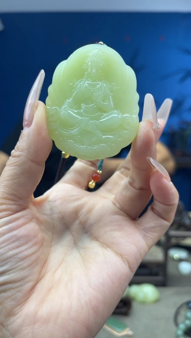 和田玉未镶嵌颈饰1