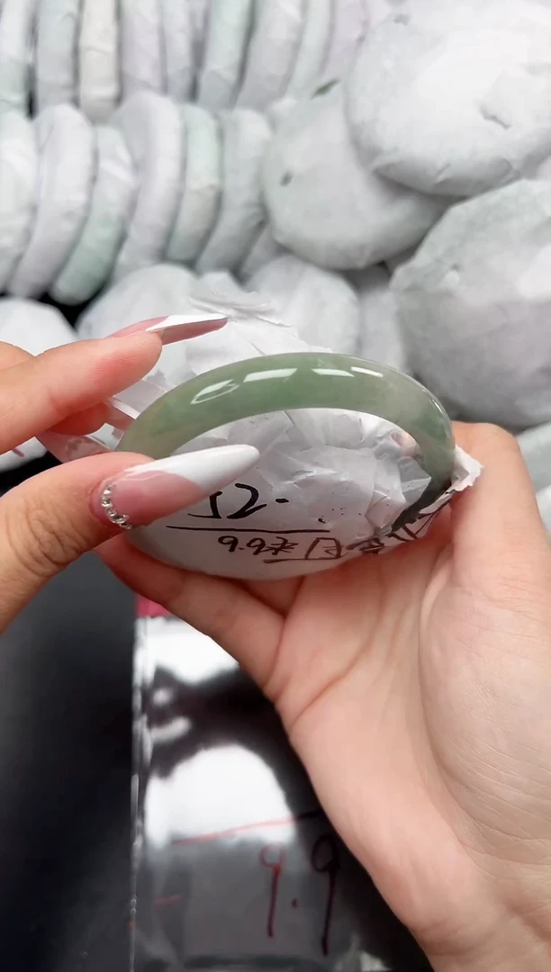 精品手镯，一物一拍E-001