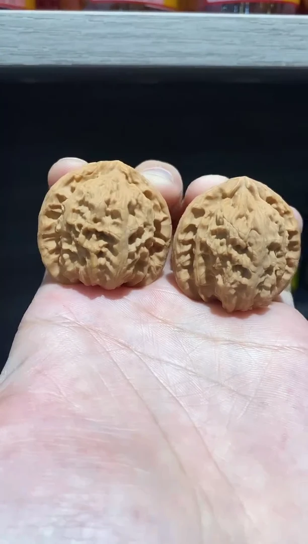 把件文玩核桃全品三角白35-36