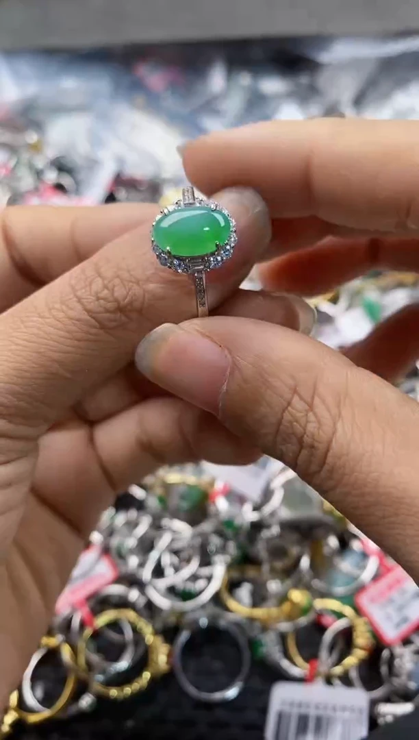 银S925镶嵌戒指翡翠888              10