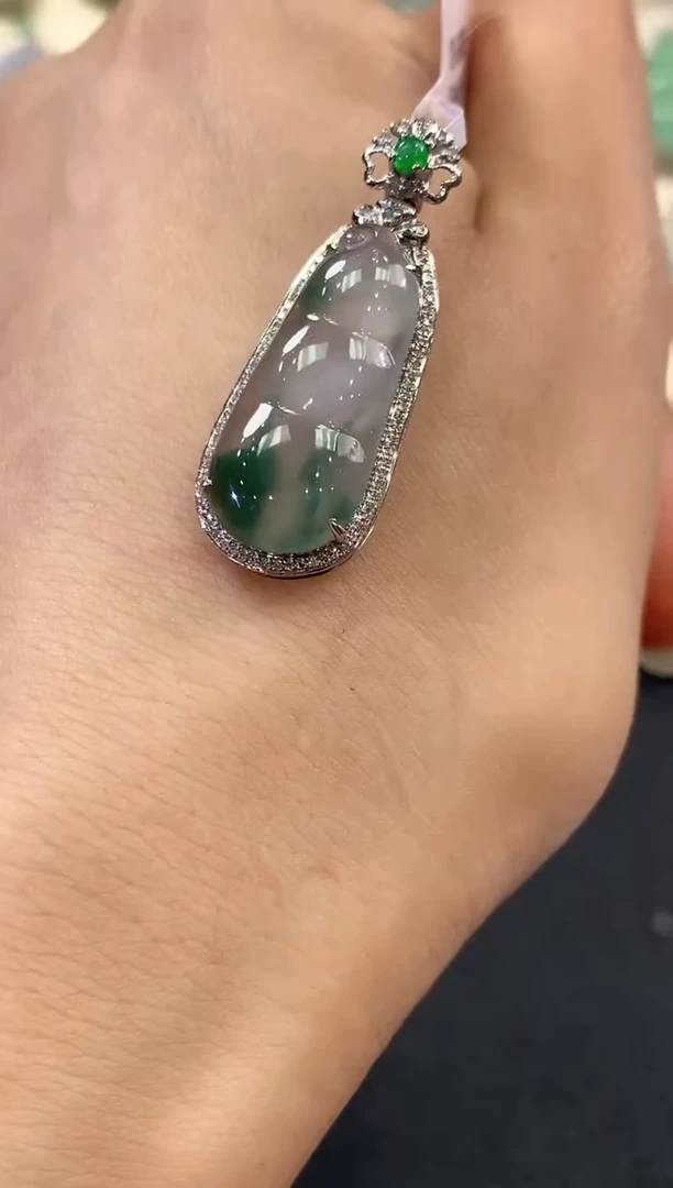 【闪购商品】翡翠吊坠(不含链)18K金镶嵌 C7