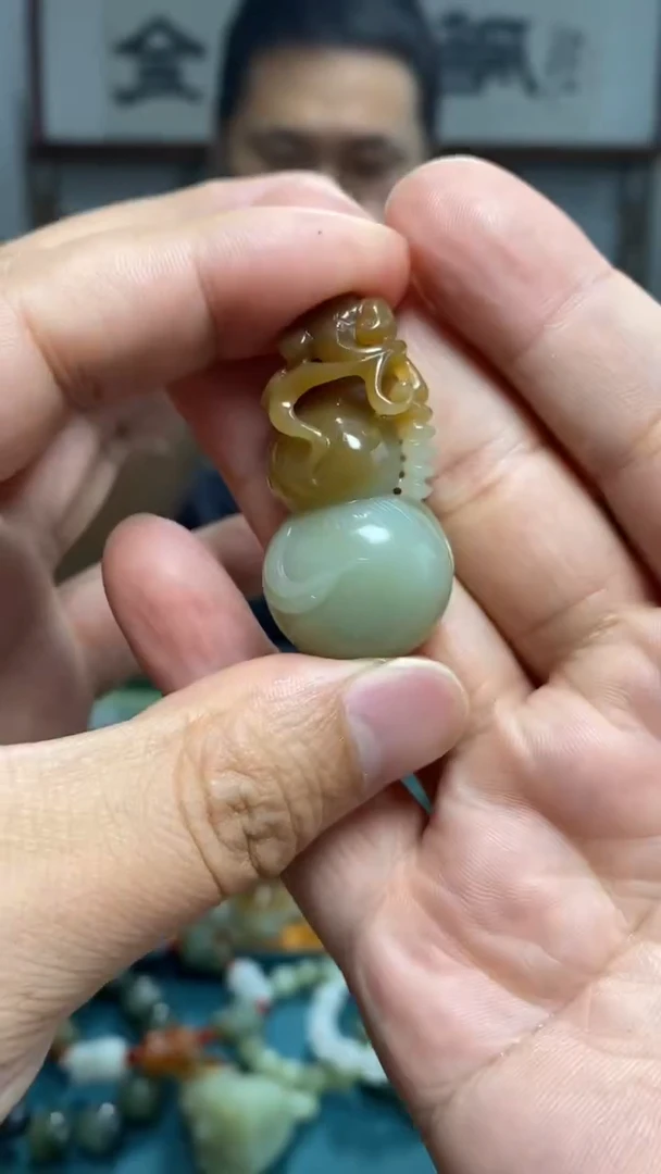 颈饰未镶嵌和田玉95