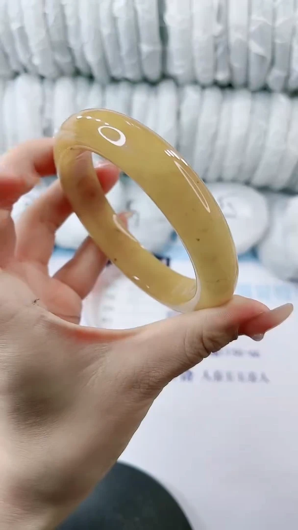 【闪购商品】石英质玉手镯未镶嵌0045300677-65多样性发货