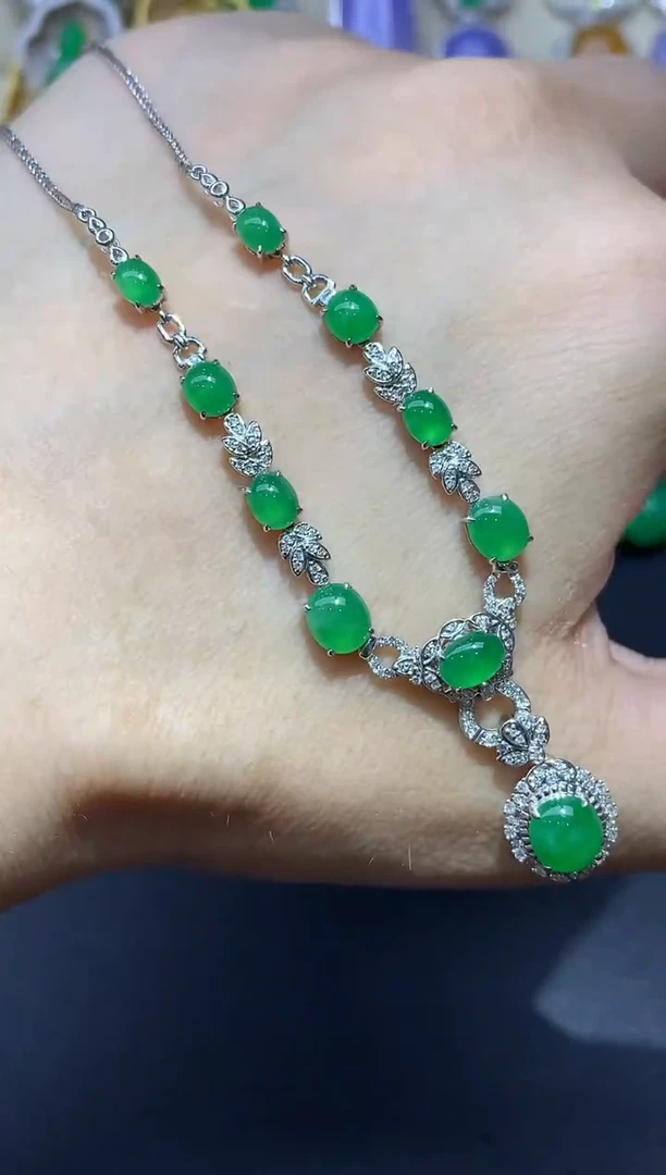 翡翠18K金镶嵌颈饰228-中国好珍宝