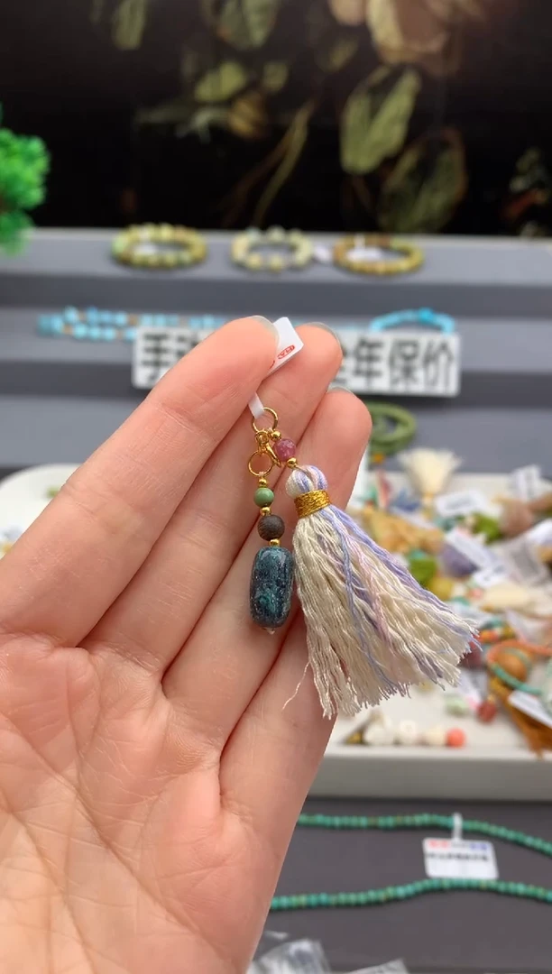 未镶嵌挂件南红玛瑙茜.F106