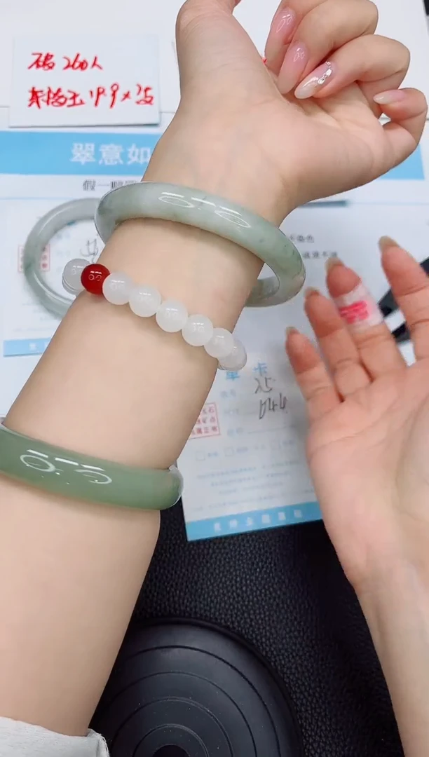 石英质玉手镯未镶嵌a35-64.4