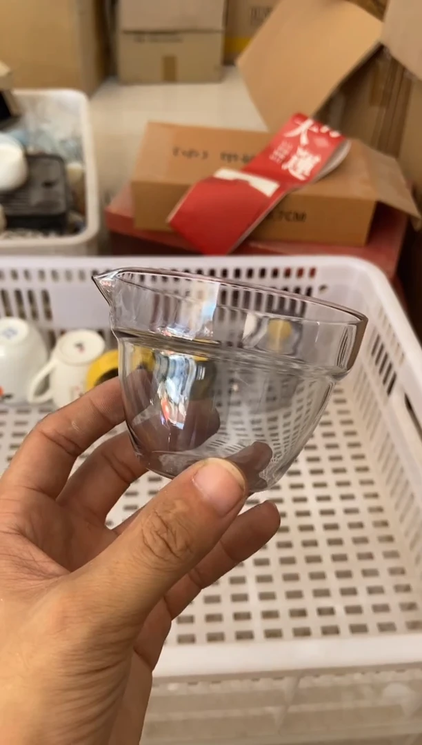 无运费险有瑕疵的摄影的产品有使用过的痕迹有点脏介意勿拍