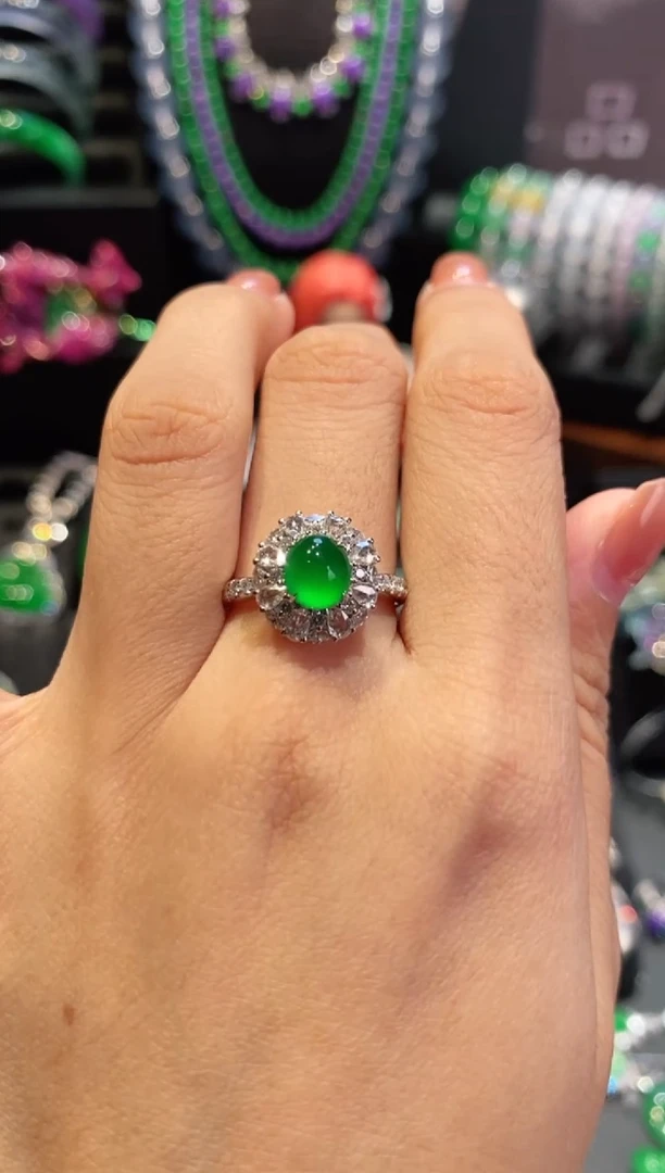 18K金镶嵌戒指翡翠蛋面戒指5082610