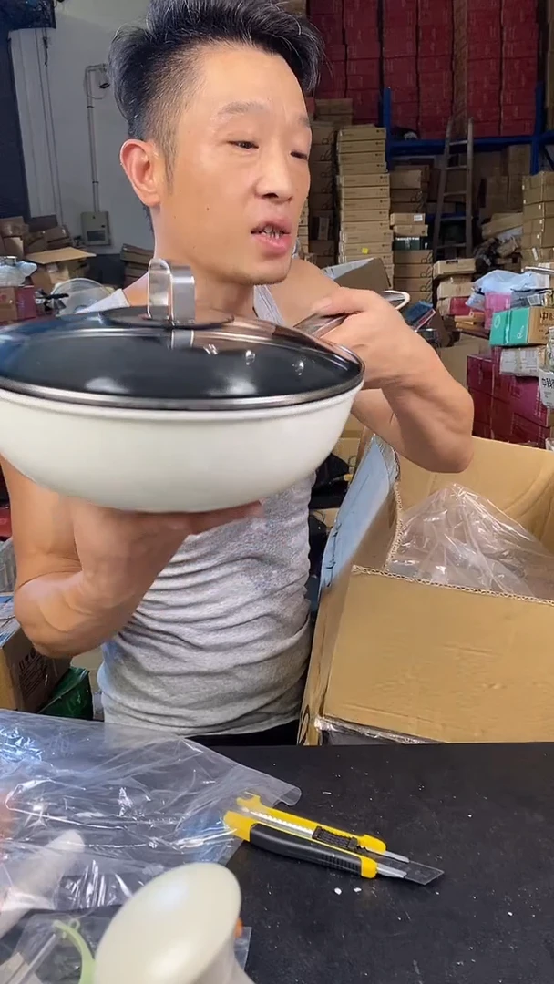 食品级塑料1德马克钛晶炒锅28有盖 微瑕