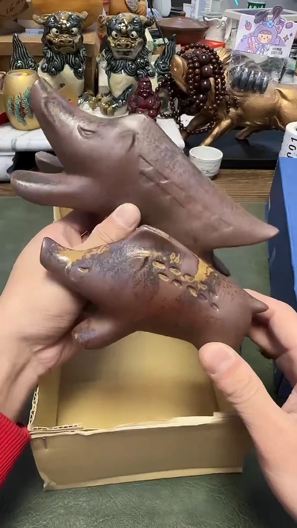 875信乐烧猪摆件