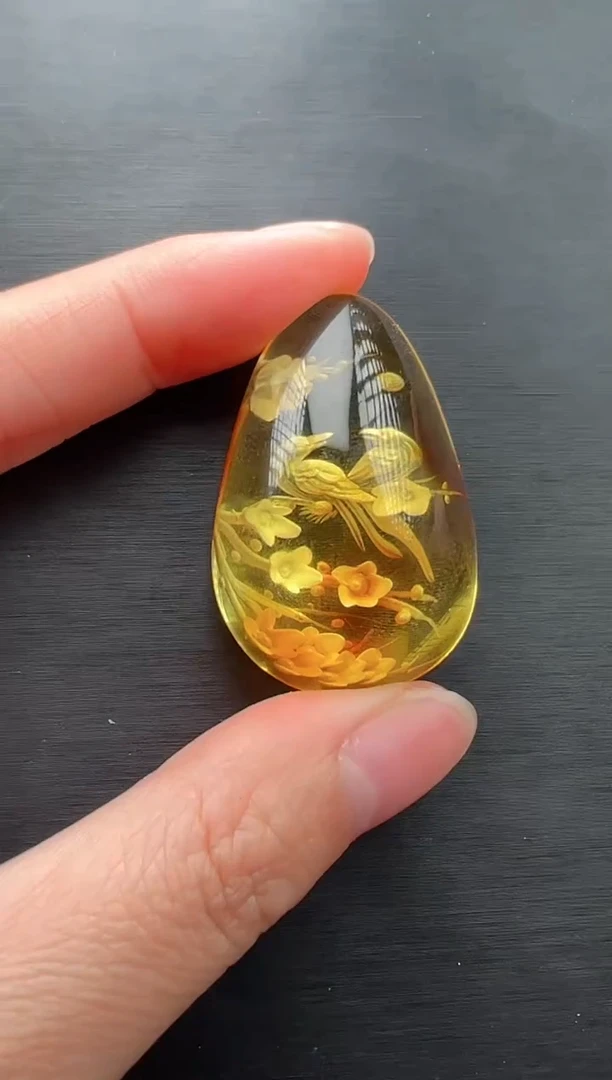 未镶嵌颈饰琥珀喜上眉梢