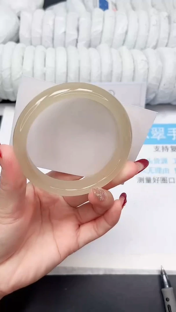 未镶嵌手镯石英质玉87-63OF