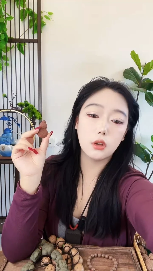 泥塑丹玫避疫小葫芦一个