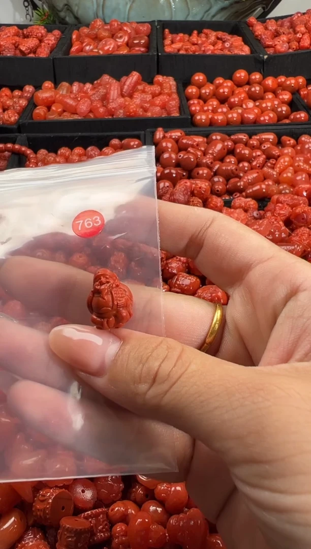 颈饰未镶嵌南红玛瑙1