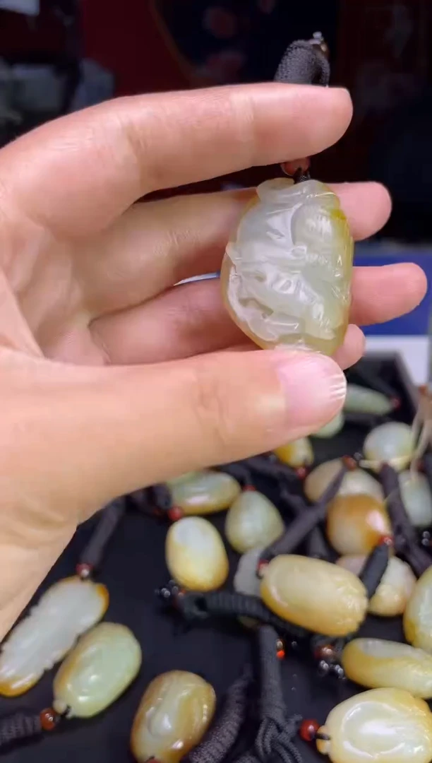 颈饰未镶嵌和田玉123