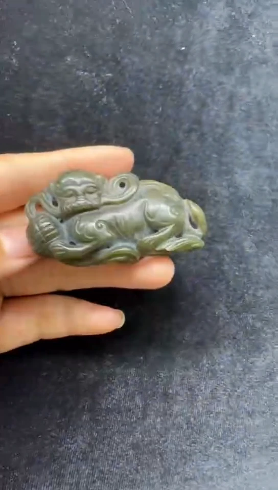 和田玉未镶嵌吊坠(不含链)224瑞兽38克