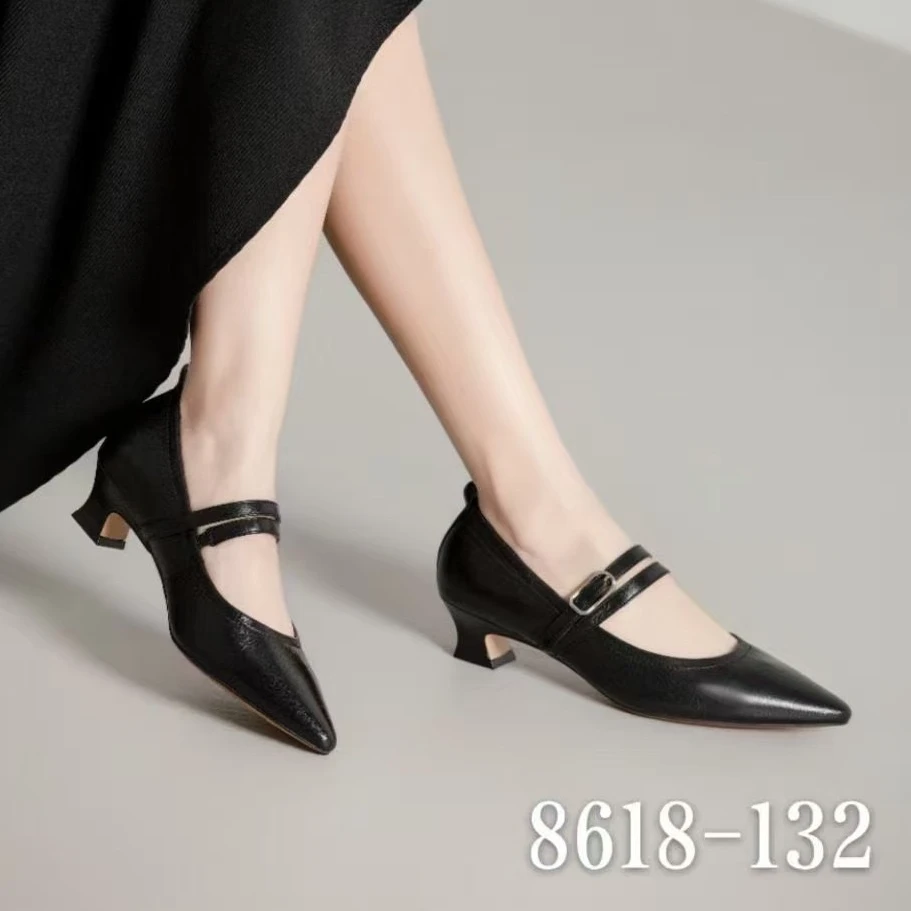 粗跟新款羊皮单鞋588813黑色