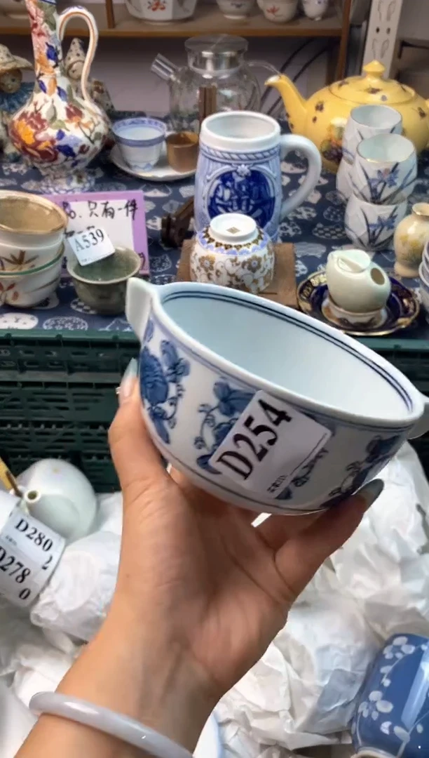 瓷片[○･｀Д´･ ○][○･｀Д´･ ○]