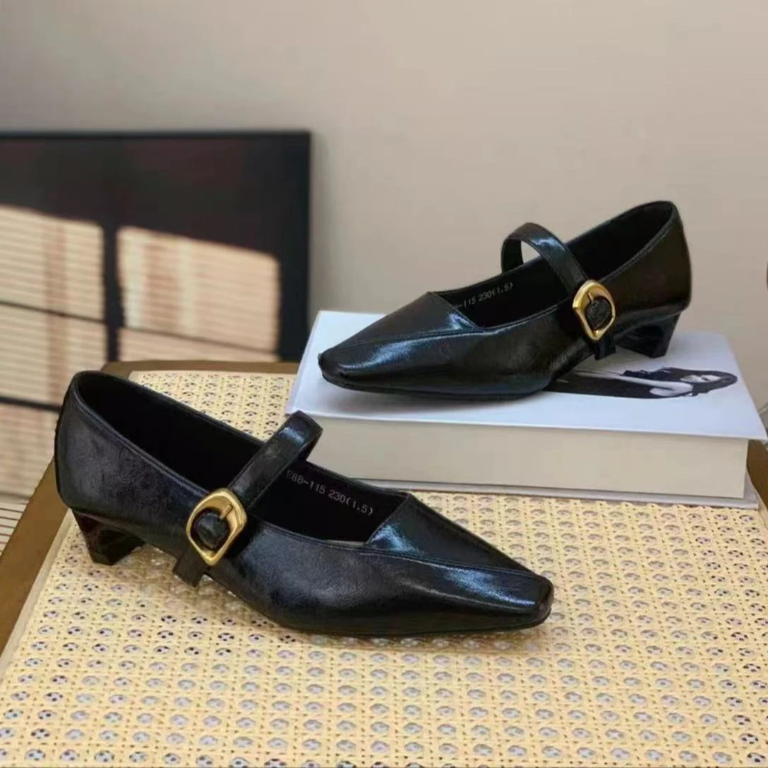 1831  新款时尚舒适粗跟小方头百搭单鞋