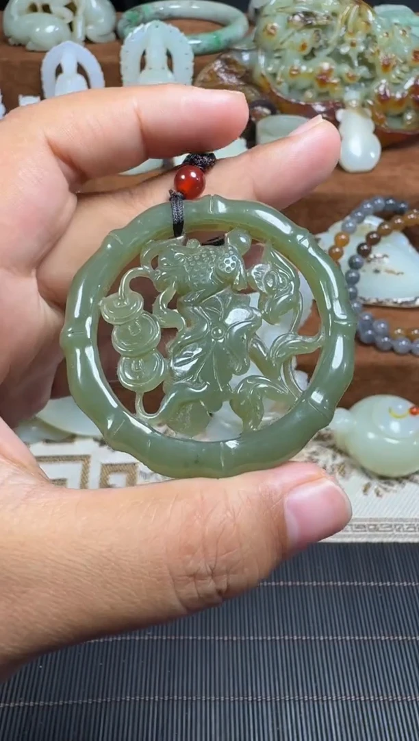 颈饰未镶嵌和田玉1