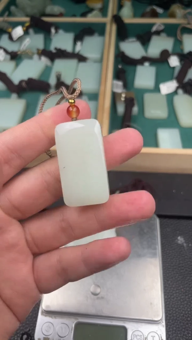 定制和田玉精品挂件