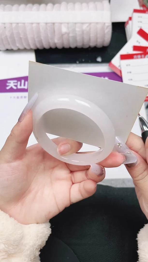 未镶嵌手镯石英质玉66-57