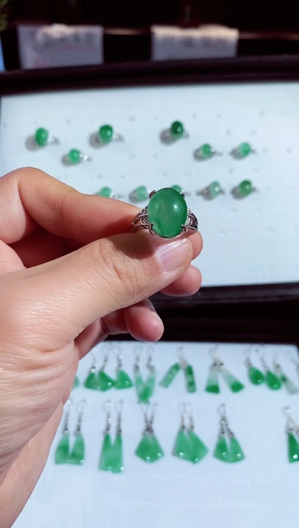 【闪购商品】石英质玉戒指未镶嵌戒指