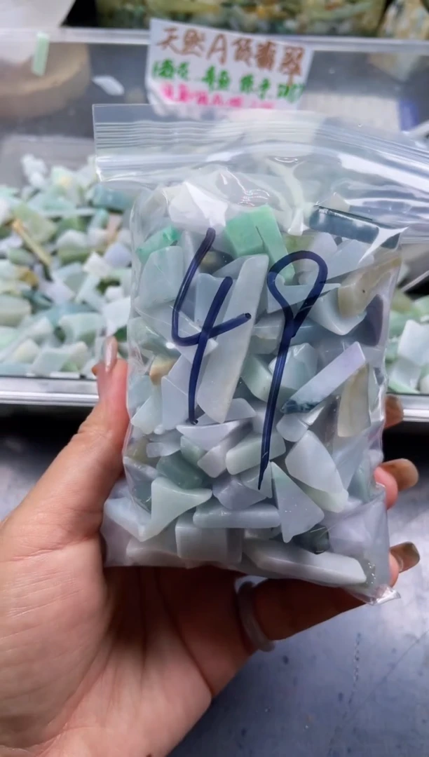 配石翡翠天然翡翠小号500克49